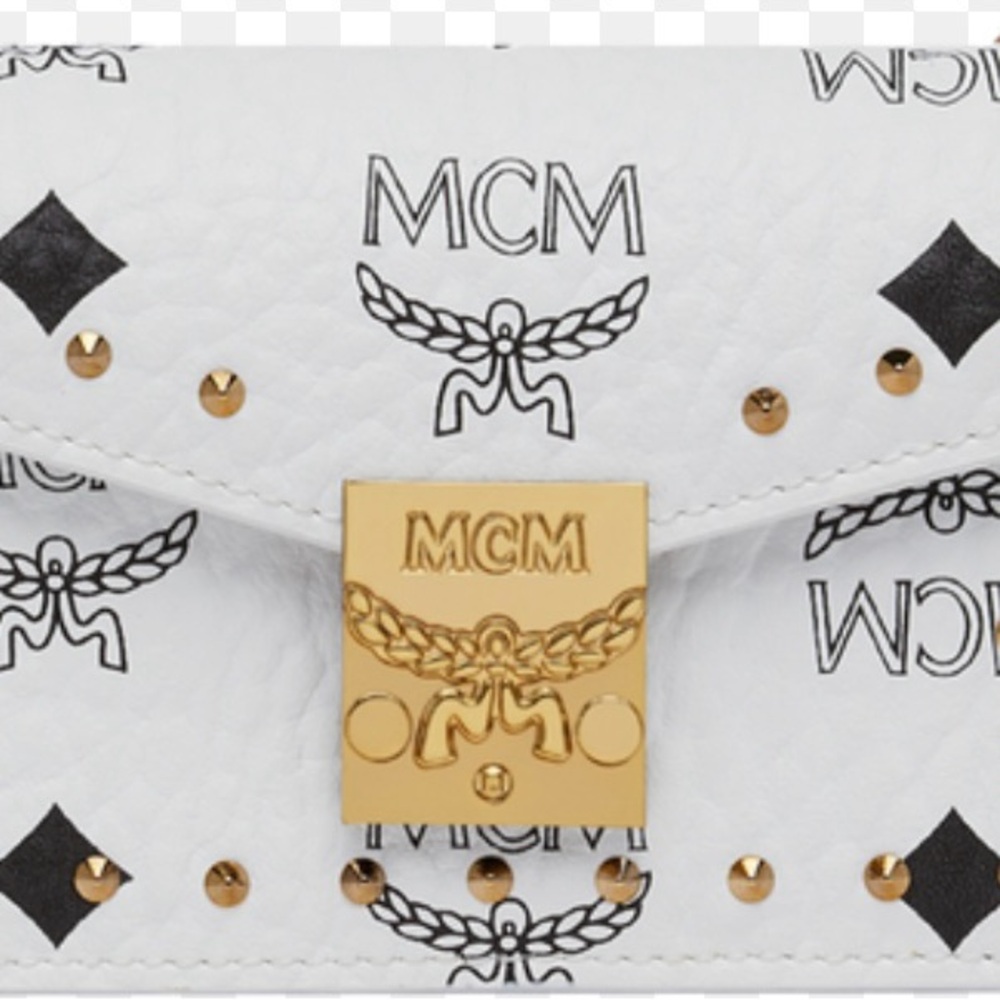 MCM Tracy Card Holder in Studded Outline